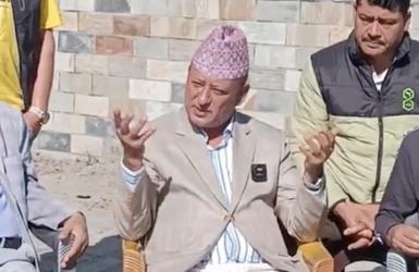 अमेरिकामा भागेको आरोप लागेका पूर्वउर्जामन्त्री खड्का बुढनीलकण्ठस्थित जलेको घरबाटै सार्वजनिक